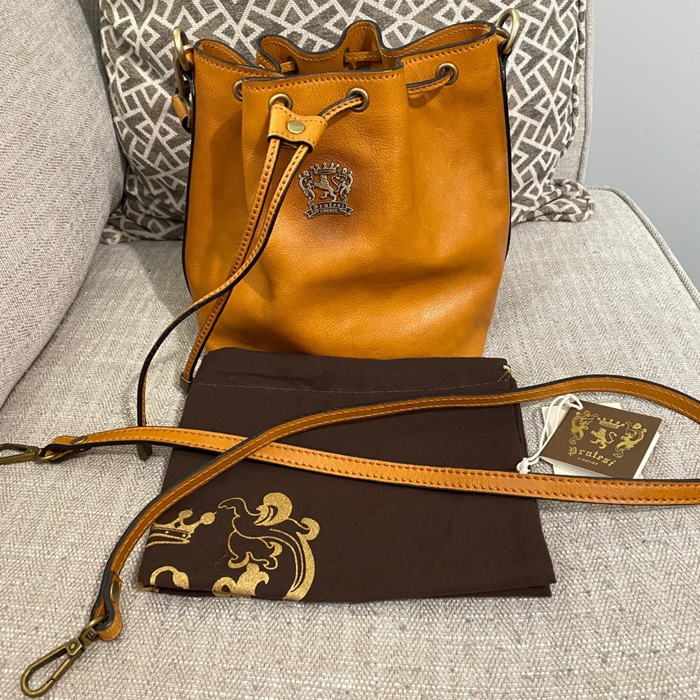 Pratesi 'Sorano' Small Italian leather bucket bag